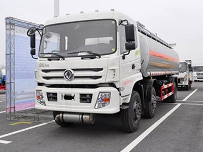  東風特商三軸20噸油罐車(chē)